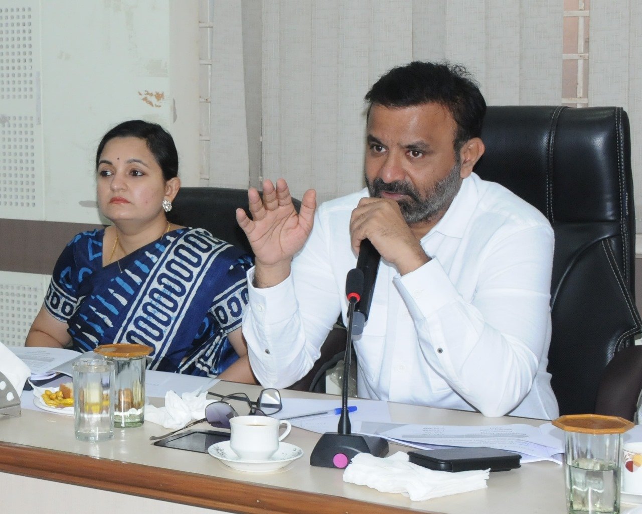 Hubli-Dharwad Municipal Corporation progress review meeting