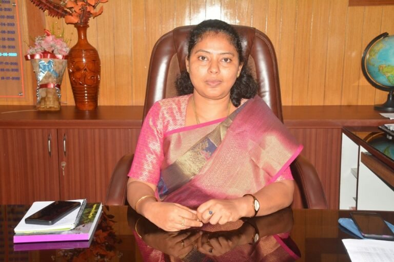 ಗದಗ ಜಿಲ್ಲಾದ್ಯಂತ ಭಾರಿ ಮಳೆ; ಶಾಲಾ-ಕಾಲೇಜುಗಳಿಗೆ ರಜೆ ಘೋಷಿಸಿ ಡಿಸಿ‌ ಆದೇಶ