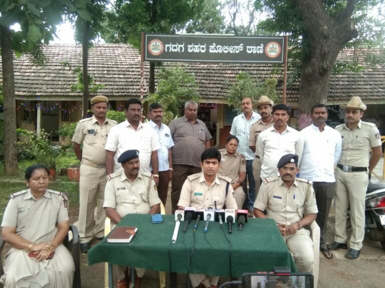 ಗದಗ ಪೊಲೀಸರ ಕಾರ್ಯಾಚರಣೆ; ನಕಲಿ ಐ.ಟಿ ಅಧಿಕಾರಿ ಬಂಧನ