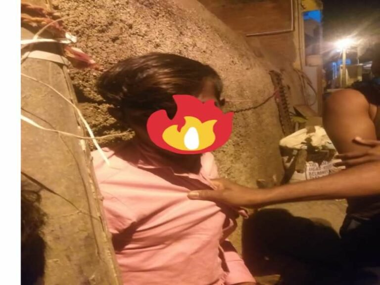 ಕಳ್ಳತನಕ್ಕೆ ಹೊಂಚುಹಾಕಿದ್ದ ಯುವಕರನ್ನು ಥಳಿಸಿ ಪೊಲೀಸರಿಗೊಪ್ಪಿಸಿದ ಸ್ಥಳೀಯರು