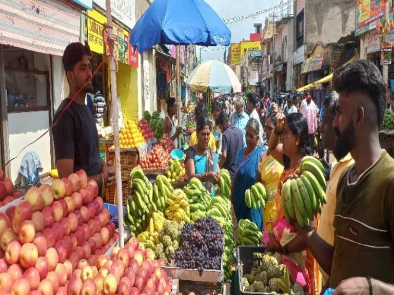 ಬೆಲೆ ಏರಿಕೆ ಮಧ್ಯ ವಿಜೃಂಭಣೆಯ ಗಣೇಶೋತ್ಸವ