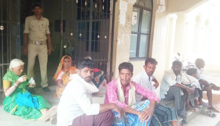ಹೆಸರು ಬೆಳೆ ಖರೀದಿ ಕೇಂದ್ರ ಬಂದ್; ರೈತರ ಆಕ್ರೋಶ