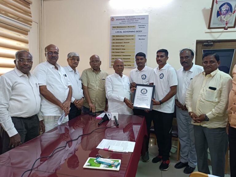ಜಪಾನ್‌ನ ದಾಖಲೆ ಅಳಿಸಿದ ಆಕಾಶ ಜೋಗರೆಡ್ಡಿ- ಶ್ರವಣಕುಮಾರ; ಕೆಎಲ್‌ಇ ವಿದ್ಯಾರ್ಥಿಗಳ ಗಿನ್ನಿಸ್ ರೆಕಾರ್ಡ್!