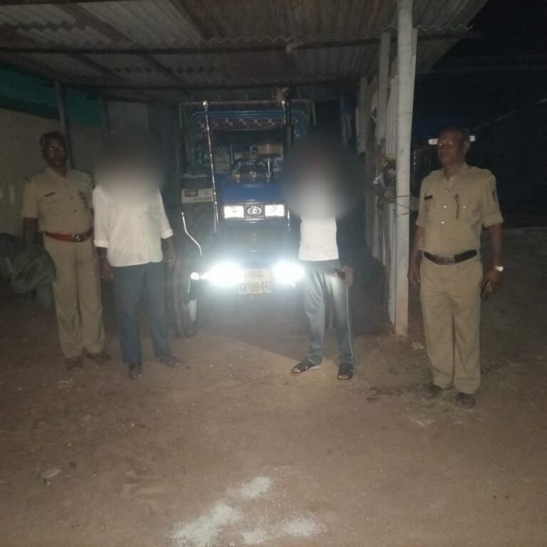 ಪಡಿತರ ಅಕ್ಕಿ ಸಾಗಿಸುತ್ತಿದ್ದ ವಾಹನ ಸಮೇತ ಸಿಕ್ಕಿಬಿದ್ದ ಆರೋಪಿ
