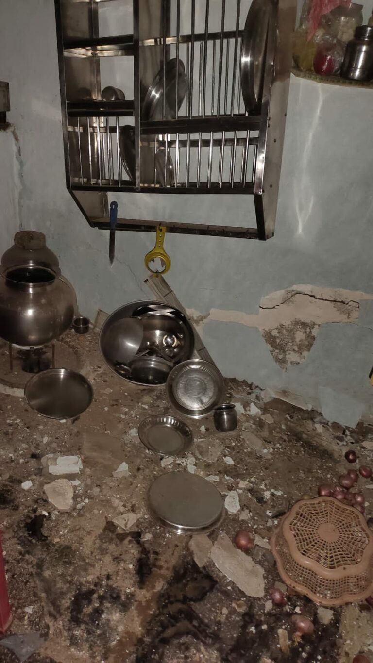 ಶಾರ್ಟ್ ಸರ್ಕ್ಯೂಟ್; ಮೂವರಿಗೆ ಗಾಯ, ಬಾಲಕ ಗಂಭೀರ