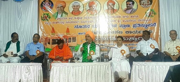 ಭಾರತದಲ್ಲಿ ಕಟ್ಟಿರುವ ದೇವಸ್ಥಾನಗಳು ವಿಜ್ಞಾನಕ್ಕೆ ಸವಾಲಾಗಿವೆ; ದಿಂಗಾಲೇಶ್ವರ ಶ್ರೀ