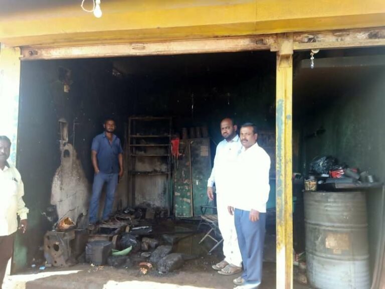 ಬೆಂಕಿ ಅವಘಡ: ಸುಟ್ಟುಹೋದ ಗ್ಯಾರೇಜ್
