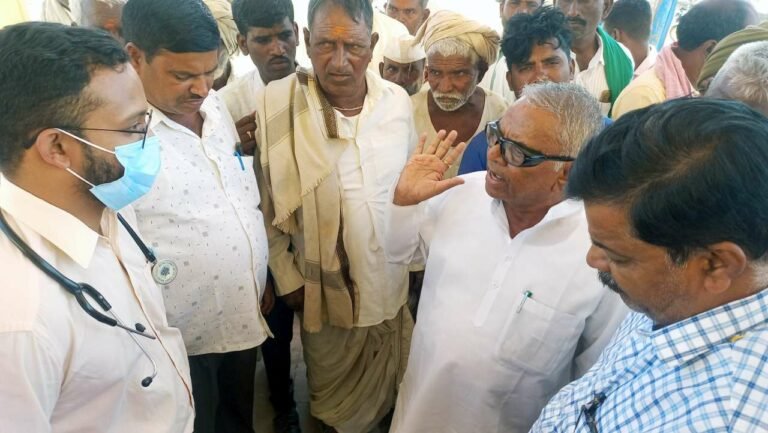 `ನಿಮಗೆ ರೋಗಿಗಳ ಬಗ್ಗೆ ಕಾಳಜಿಯಿಲ್ಲವಾ?’; ವೈದ್ಯಾಧಿಕಾರಿಗಳ ತರಾಟೆಗೆ ತೆಗೆದುಕೊಂಡ ಶಾಸಕ…!