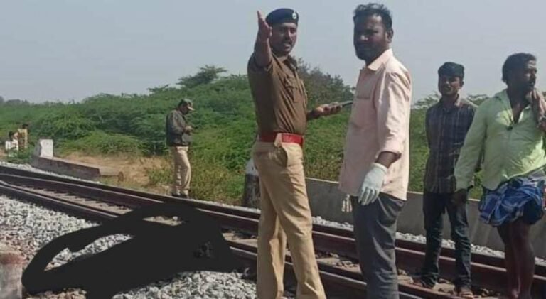 ಜೀವನದಲ್ಲಿ ಜಿಗುಪ್ಸೆ; ರೈಲ್ವೆ ಹಳಿಗೆ ತಲೆ ಕೊಟ್ಟು ಯುವಕ ಆತ್ಮಹತ್ಯೆಗೆ ಶರಣು