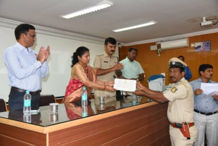 ಶಿರಹಟ್ಟಿ ಪಿಎಸ್‌ಐ ಈರಣ್ಣ ರಿತ್ತಿ ಕರ್ತವ್ಯನಿಷ್ಠೆಗೆ ಪ್ರಶಂಸನಾ ಪತ್ರ