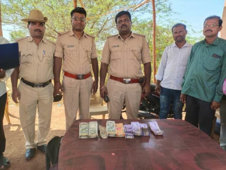 ಗದಗ ಜಿಲ್ಲೆಯಲ್ಲಿ ಮತ್ತೆ ಕಂತೆ ಕಂತೆ ಹಣ ಸೀಜ್