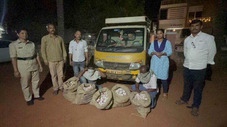 ಅಕ್ರಮ ಮದ್ಯ ಸಾಗಾಟ, 34 ಸಾವಿರ ರೂ. ಮೌಲ್ಯದ ಮದ್ಯ ಜಪ್ತಿ, ಇಬ್ಬರು ವಶಕ್ಕೆ