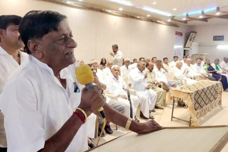 ಶಿರಹಟ್ಟಿ ಕ್ಷೇತ್ರದ ಬಿಜೆಪಿಯಲ್ಲಿ ಬಂಡಾಯದ ಬಿಸಿ; ಬಿಜೆಪಿ ಹೈಕಮಾಂಡ್‌ಗೆ ಎಚ್ಚರಿಕೆ‌ ನೀಡಿದ ಮುಖಂಡರು….