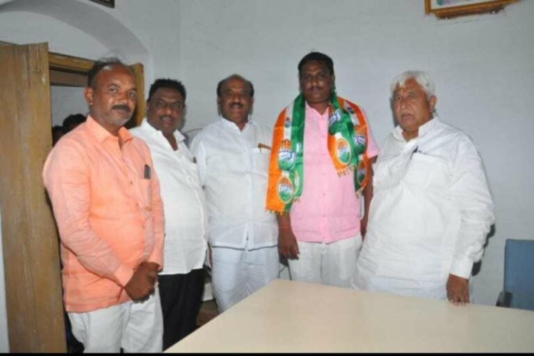 ಬಿಜೆಪಿ ಯುವ ಮುಖಂಡ ಸುನೀಲ ಬಾರಕೇರ ಕಾಂಗ್ರೆಸ್‌ಗೆ ಸೇರ್ಪಡೆ