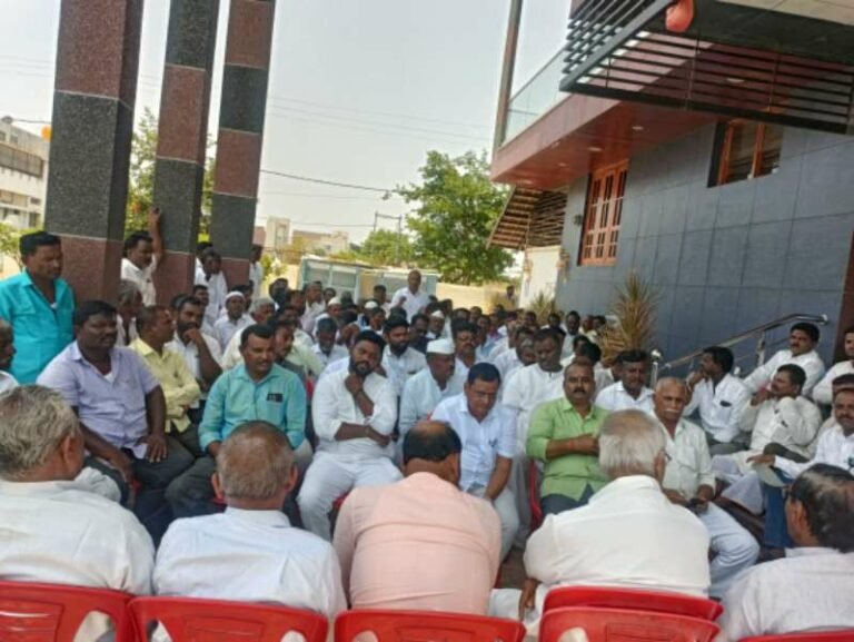 ರೋಣ ಶಾಸಕ ಜಿ.ಎಸ್ ಪಾಟೀಲರಿಗೆ ಸಚಿವ ಸ್ಥಾನ ನೀಡಲು ಮುಖಂಡರ ಒತ್ತಾಯ; ಸಚಿವ ಸ್ಥಾನ ತಪ್ಪಿದರೆ ಉಗ್ರ ಹೋರಾಟದ ಎಚ್ಚರಿಕೆ……
