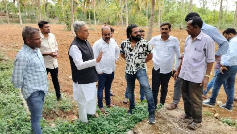 ಹೊರಟ್ಟಿಯವರ `ನಿಸರ್ಗ ಫಾರ್ಮ್’ಗೆ ನಟ ರಿಷಬ್ ಶೆಟ್ಟಿ ಭೇಟಿ
