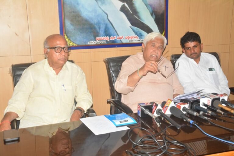 ಗ್ಯಾರಂಟಿ ಯೋಜನೆಗಳ ನೋಂದಣಿ ಕಾರ್ಯದಲ್ಲಿ ಗದಗ ಜಿಲ್ಲೆ ಮುಂಜೂಣಿಯಲ್ಲಿದೆ; ಉಸ್ತುವಾರಿ ಸಚಿವ ಎಚ್. ಕೆ.ಪಾಟೀಲ್