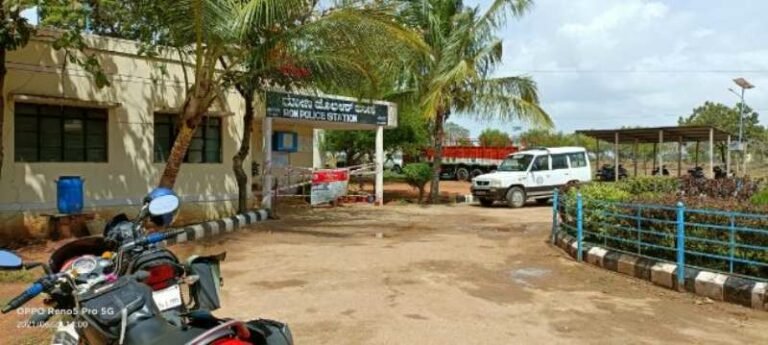 ಕುಟುಂಬ ಕಲಹ; ಚಾಕುವಿನಿಂದ ಇರಿದು ಪತ್ನಿಯ ಭೀಕರ ಕೊಲೆ, ಆರೋಪಿ ಪೊಲೀಸರ ವಶಕ್ಕೆ….!