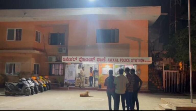 ವಾಕ್ ಮಾಡ್ತಿದ್ದ ವ್ಯಕ್ತಿ ಮೇಲೆ ಏಕಾಏಕಿ ಅಟ್ಯಾಕ್- ಸಿಸಿಟಿವಿಯಲ್ಲಿ ದೃಶ್ಯ ಸೆರೆ