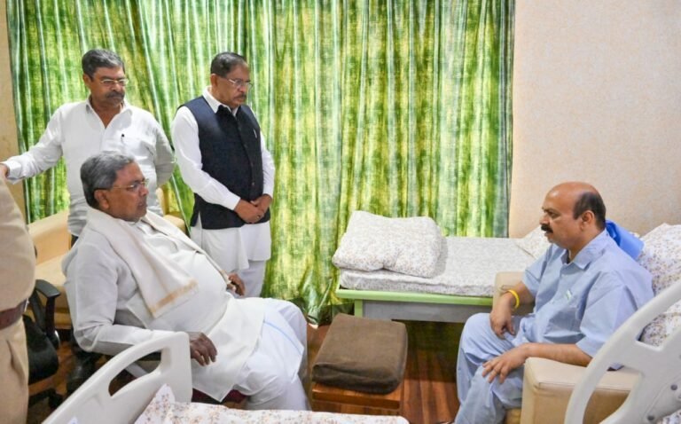 ಬೊಮ್ಮಾಯಿ ಅವರ ಆರೋಗ್ಯ ವಿಚಾರಿಸಿದ ಸಿಎಂ ಸಿದ್ದರಾಮಯ್ಯ