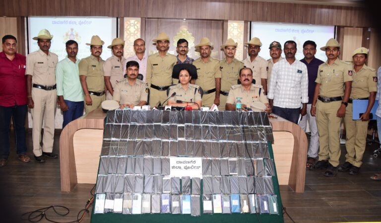 ದಾವಣಗೆರೆ ಪೊಲೀಸರ ಕಾರ್ಯಚರಣೆ: 20 ಲಕ್ಷ ಮೌಲ್ಯದ ಮೊಬೈಲ್ ಪತ್ತೆ