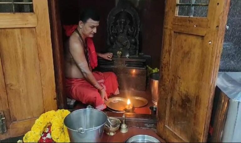 ಚಂದ್ರ ಗ್ರಹಣ ಮುಕ್ತಾಯ – ಶ್ರೀರಂಗಪಟ್ಟಣಗ ನಿಮಿಷಾಂಬ ದೇವಸ್ಥಾನ ಓಪನ್