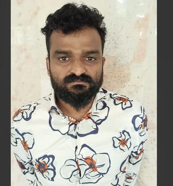 ಗರ್ಲ್ ಫ್ರೆಂಡ್ ಜೊತೆ ಕೆಸಿನೋ ಆಡುವಾಗ ಸಿಕ್ಕಿಬಿದ್ದ ಮನೆ ಕಳವು ಮಾಡ್ತಿದ್ದ ಆರೋಪಿ