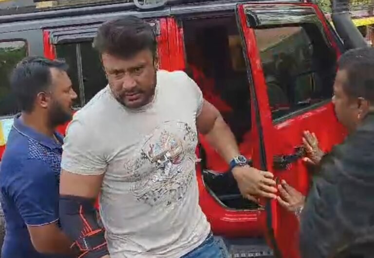 ಮಹಿಳೆಗೆ ನಾಯಿ ಕಚ್ಚಿದ ಪ್ರಕರಣ: ಕೊನೆಗೂ ವಿಚಾರಣೆಗೆ ಹಾಜರಾದ ನಟ ದರ್ಶನ್..!