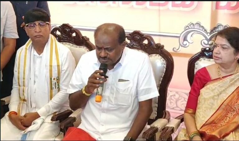 ಈ ರಾಜ್ಯವನ್ನು ಆಳುವವರೆಗೆ ದೇವರು ಜ್ಞಾನೋದಯ ನೀಡಲಿ: ಹೆಚ್ ಡಿ ಕುಮಾರಸ್ವಾಮಿ