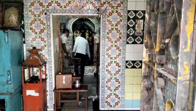 ಖದೀಮರ ಕೈ ಚಳಕ: ದೇವಸ್ಥಾನದ ಬೆಳ್ಳಿ ಕಿರೀಟ, ಚಿನ್ನದ ಸರ ಕಳ್ಳತನ