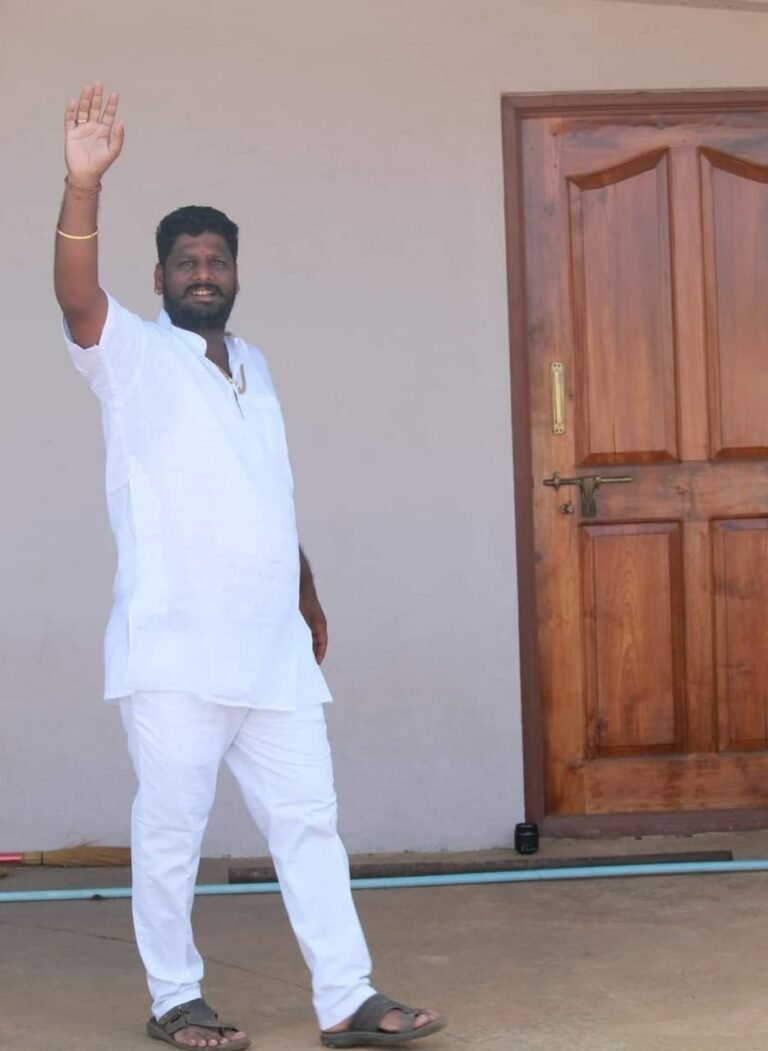 ಧಾರವಾಡದಲ್ಲಿ ಇಸ್ಪೀಟ್ ರೇಡ್: ಕಾಂಗ್ರೆಸ್ ಯುವ ಮುಖಂಡ ರಾಹುಲ್ ಅಷ್ಟಗಿ ಪೊಲೀಸ್ ವಶಕ್ಕೆ