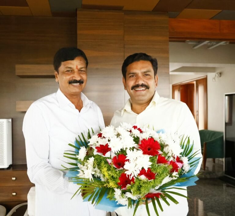 ಅತೃಪ್ತರ ಮನವೊಲಿಕೆಗೆ ವಿಜಯೇಂದ್ರ ಕಸರತ್ತು: ಬಿಜೆಪಿ ರಾಜ್ಯಾಧ್ಯಕ್ಷರಿಂದ ರಮೇಶ್ ಜಾರಕಿಹೊಳಿ ಭೇಟಿ