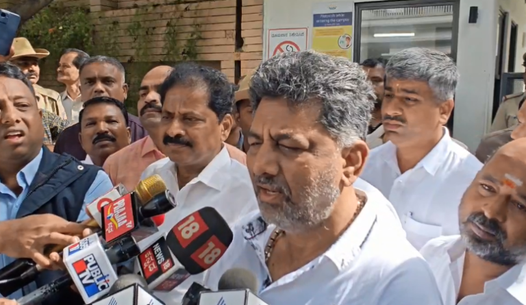 ಶಾಲೆಗಳಿಗೆ ಬಂದಿರುವುದು ಹುಸಿ ಬಾಂಬ್ ಕರೆ; ಪೋಷಕರು, ಸಾರ್ವಜನಿಕರು ಆತಂಕ ಪಡುವ ಅಗತ್ಯವಿಲ್ಲ: ಡಿ.ಕೆ.ಶಿವಕುಮಾರ್