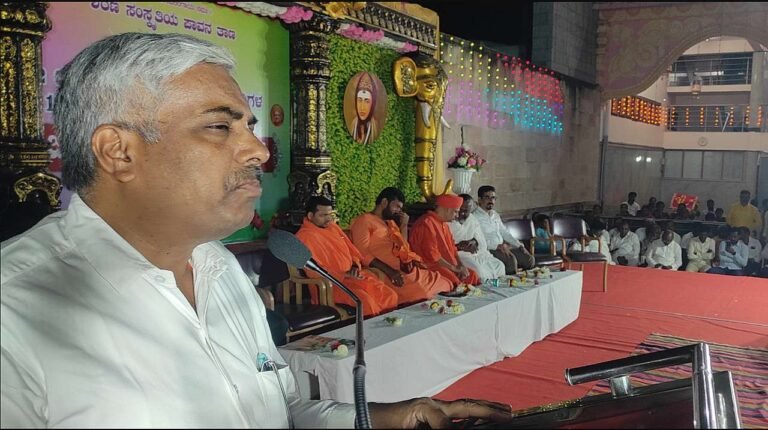 ಮಹಾಂತ ಶಿವಯೋಗಿಗಳು ಆದರ್ಶಪ್ರಾಯರು
