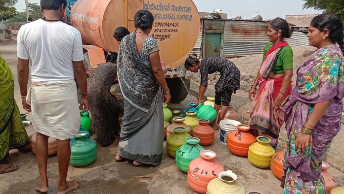 Scramble for drinking water in Thimmapur