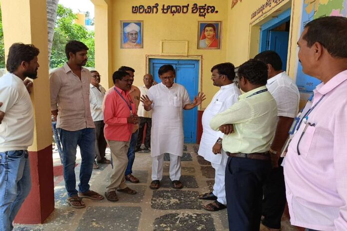A school that has seen the century Visited V.P member Sankanur MLA Dr. Lamani