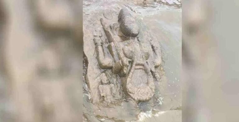 ಕೆರೆಯಲ್ಲಿ ಪತ್ತೆಯಾಯ್ತು ವಿಜಯನಗರ ಕಾಲದ ಪುರಾತನ ಶಿಲ್ಪ !
