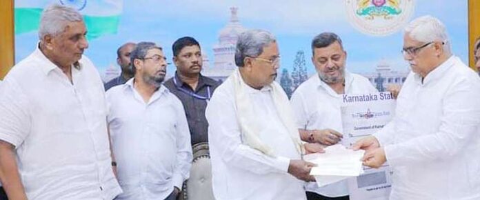 10 crores from Mineral Corporation to CM relief fund