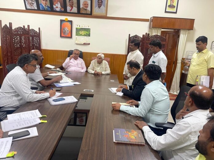 Clear stand for establishment of Auto Drivers Welfare Board