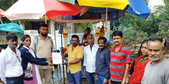 Conducting a survey of street vendors