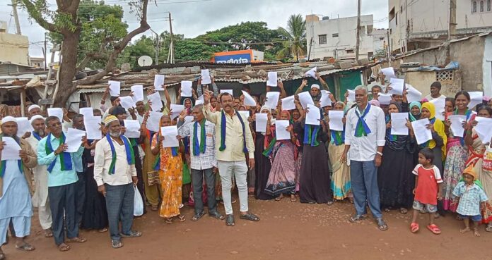 Letter movement from slum dwellers