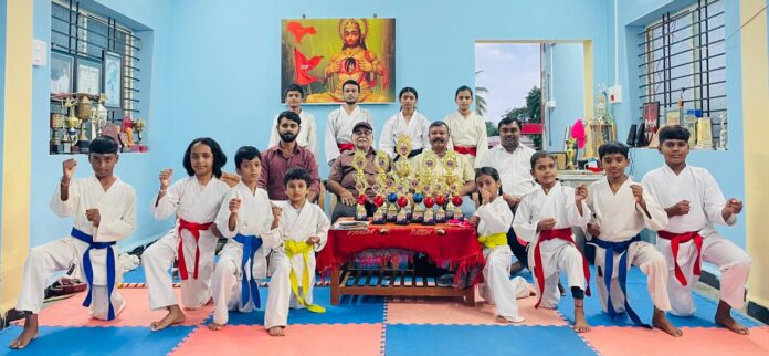Excellent performance by the karate players of Chetana Karate Club