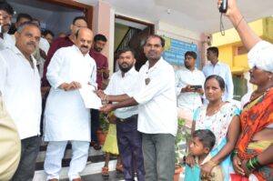 Appeal to Bommai to grant house