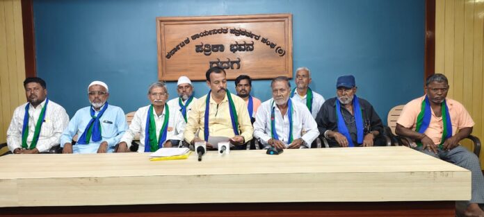 Demand for suspension of slum board officials