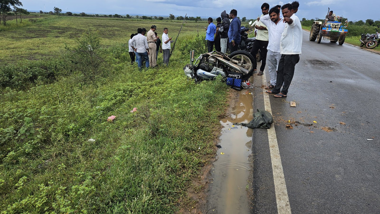 ಮೈಲುಗಲ್ಲಿಗೆ ಬೈಕ್ ಡಿಕ್ಕಿ: ಸ್ಥಳದಲ್ಲೇ ಬೈಕ್ ಸವಾರ ಸಾವು!