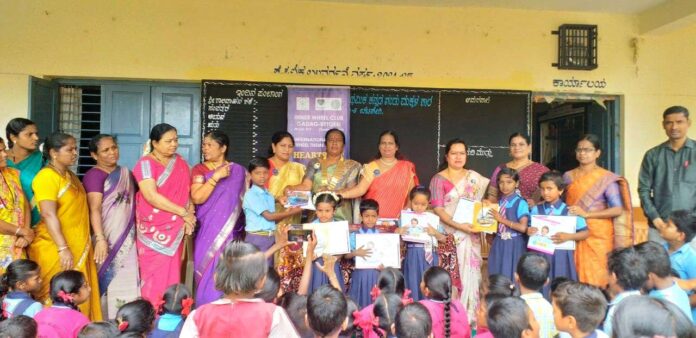 Distribution of Prizes for the Winners of the 'Clear Reading-Clean Writing' Competition