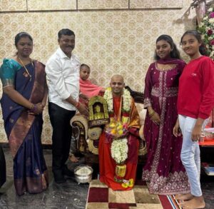 Dr. Basavaraja Ballari's entourage met srigalu