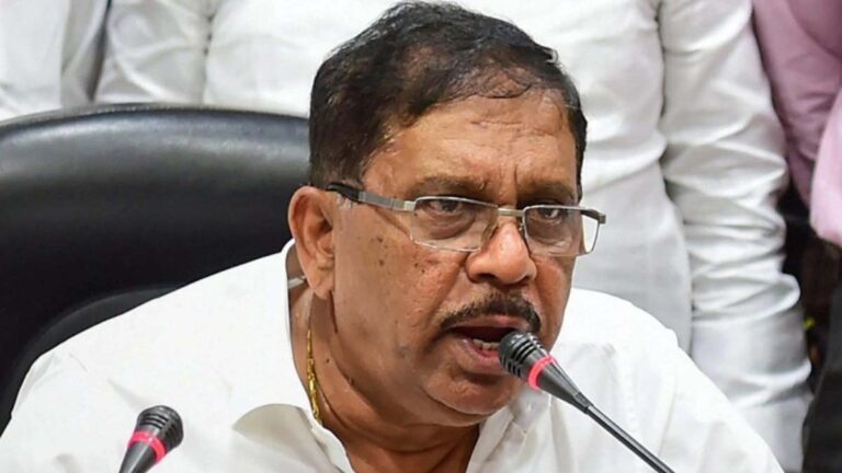 ಚಿನ್ನಸ್ವಾಮಿ ಸ್ಟೇಡಿಯಂ ಕಾಲ್ತುಳಿತ: ಸರ್ಕಾರದ ಅಮಾನತು ಆದೇಶ ಸರಿ ಇದೆ – ಡಾ.ಜಿ.ಪರಮೇಶ್ವರ್