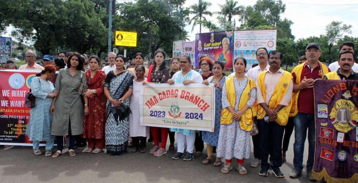 Protest march by Gadag IMA condemns rape-murder of Calcutta medical student