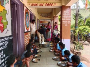 Amruta sweet dinner for children on the occasion of the first Monday of the month of Shravan